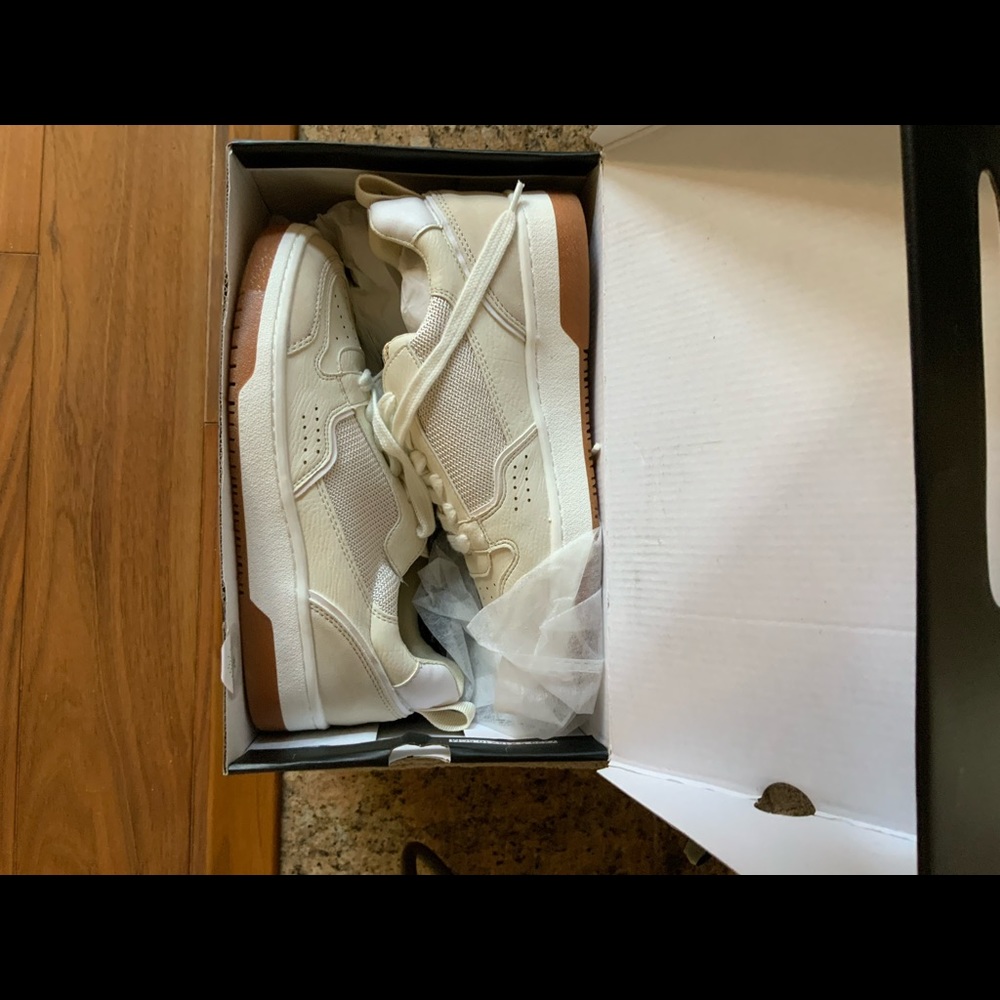 New ShuShop sneakers size 8